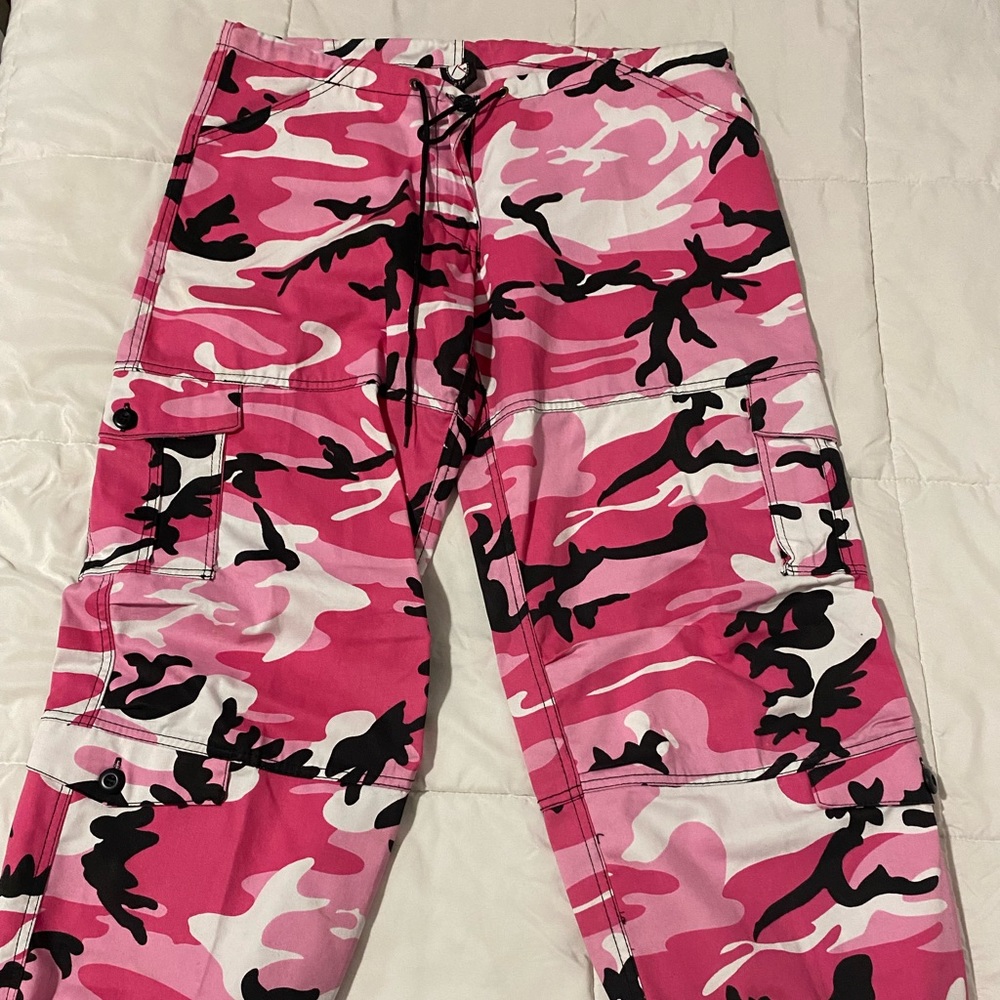Pink cargo pants